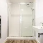 Contemporary 2 Bedroom In *