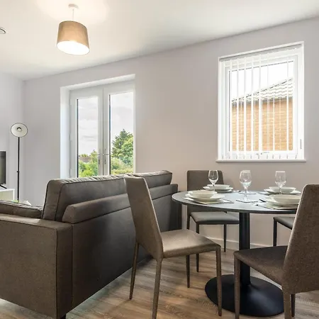 דירה Contemporary 2 Bedroom In